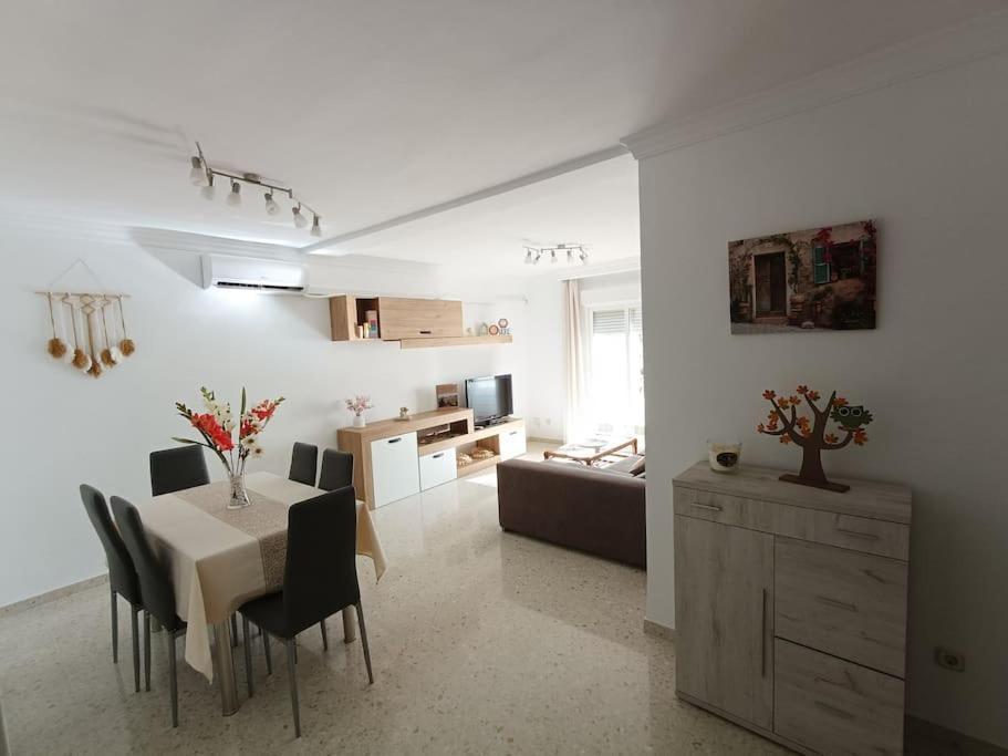 Apartamento Piso Amplio Y Centrico